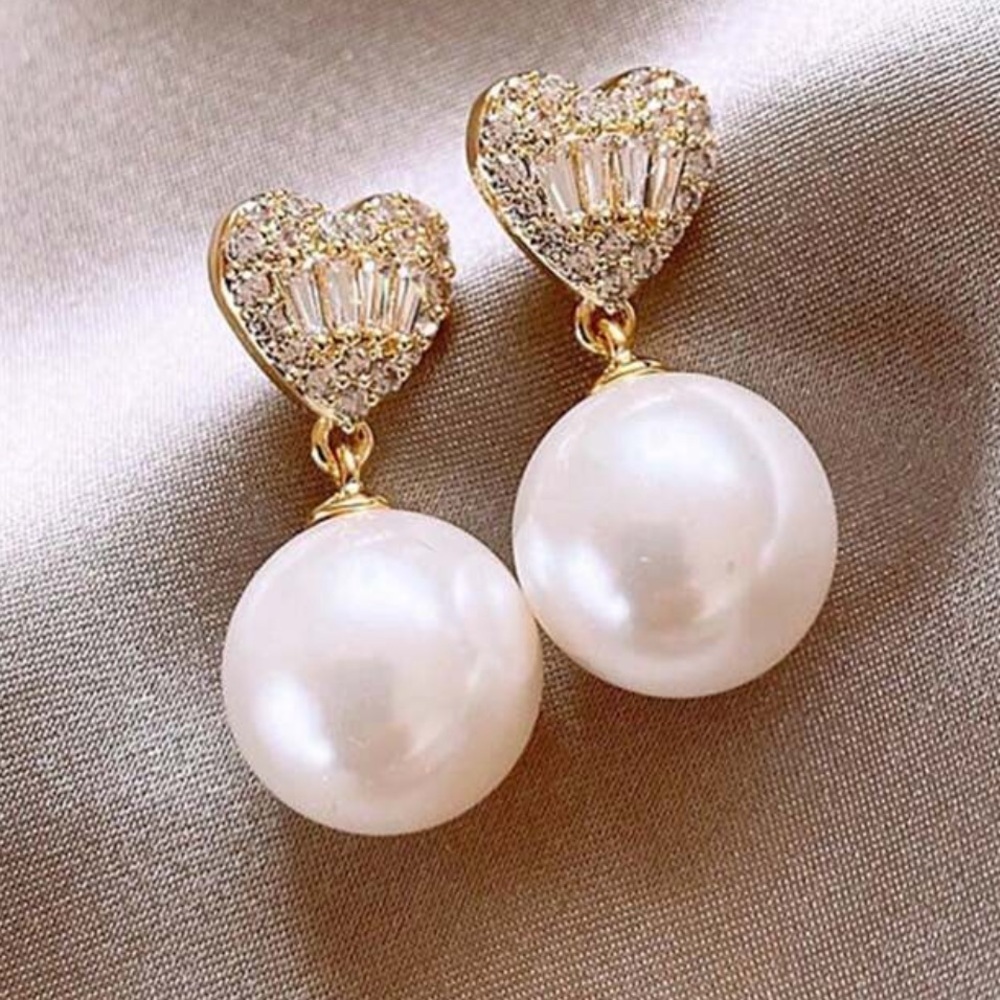 Elegant Gold and Pearl Heart Shaped Drop Earrings